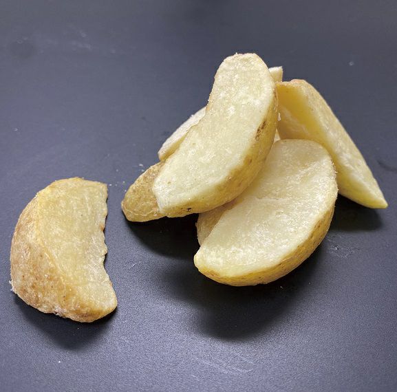 ⑧アグリスト）ベルギー産ナチュラルカットポテト（皮付き）　１Ｋｇ